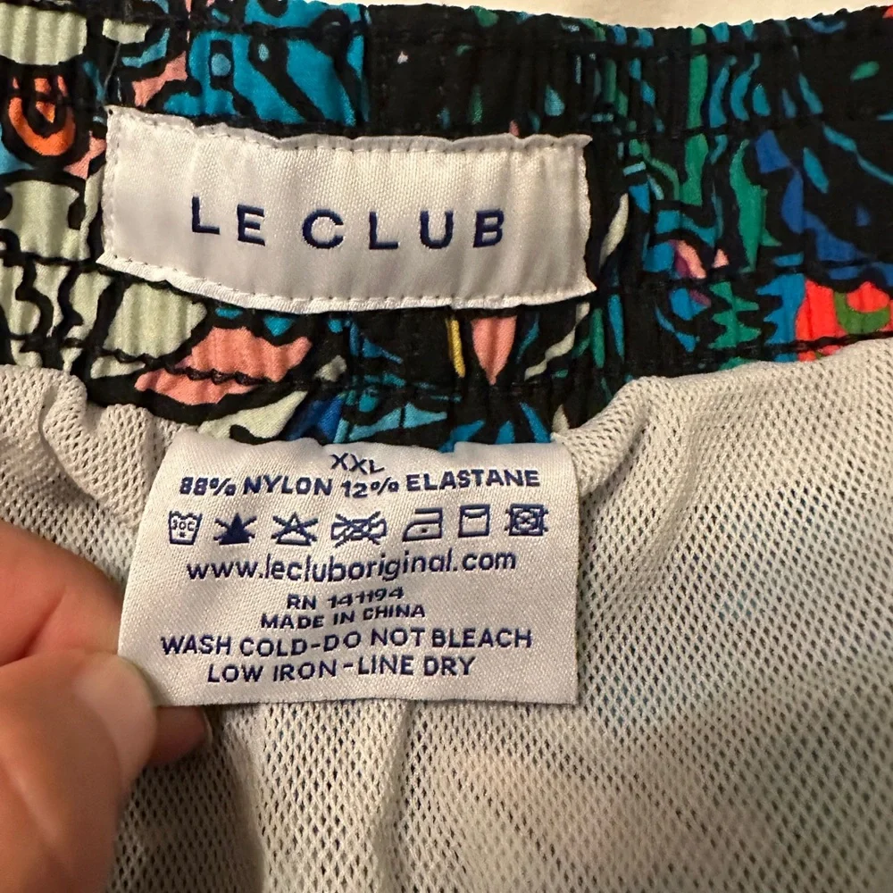 Le Club Paisley Short Swim Trunks - NWT - Size XXL